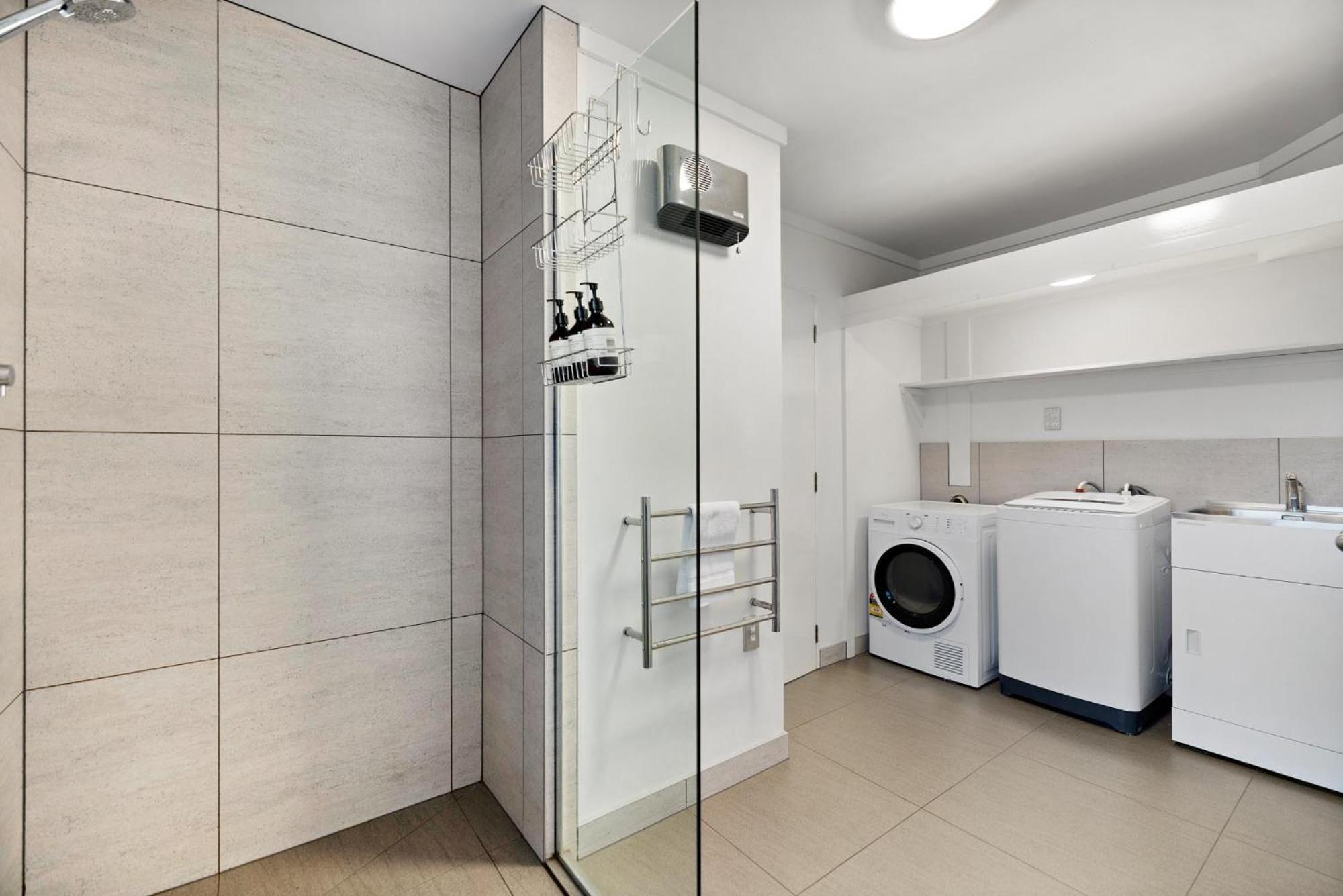 Town Centre House. Perfect For Families And Groups